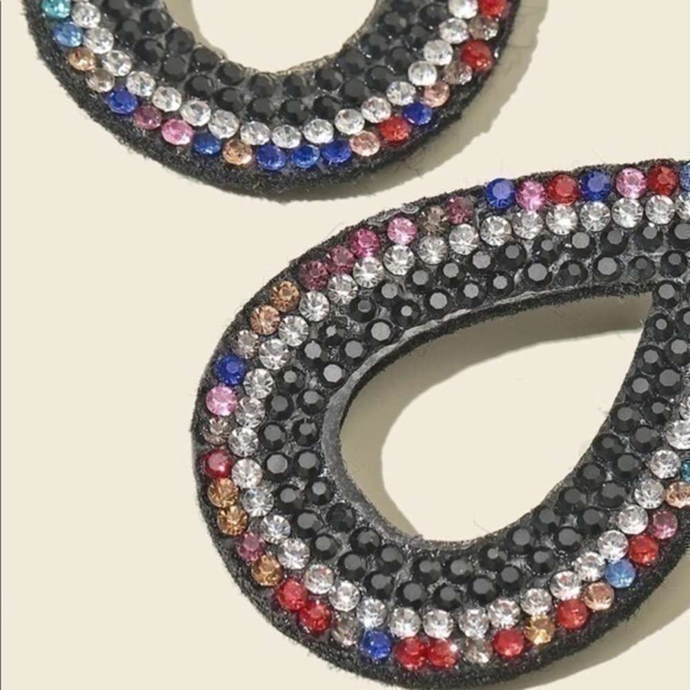 💋 Statement Rhinestone earrings - Picture 3 of 3